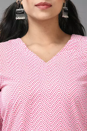 White & pink chevron printed kurta