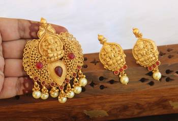 Designer matte finish temple pendant set 2