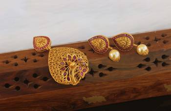Designer matte finish pendant set 1