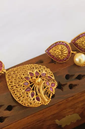 Designer matte finish pendant set