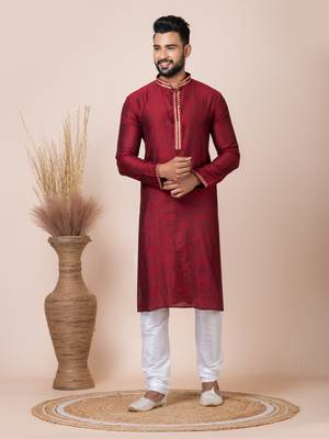 Maroon Solid Jacquard Kurta Set For Men 1