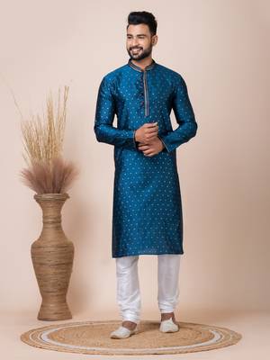 Green Solid Jacquard Kurta Set For Men 2