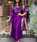 Voilet colour ethnic readymade salwar kameez for graceful looks