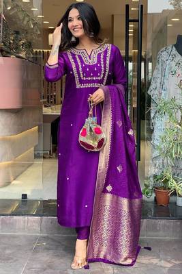Voilet colour ethnic readymade salwar kameez for graceful looks 4