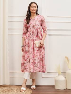 Baby pink and white floral printed high slit kurta pants set 1