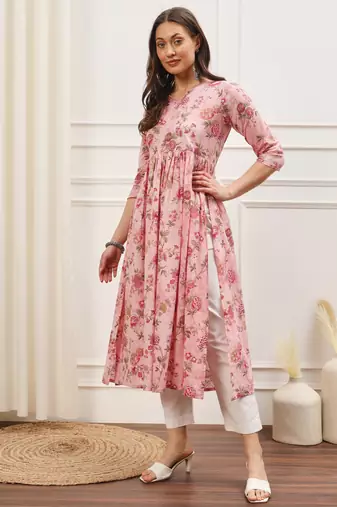 Baby pink and white floral printed high slit kurta pants set