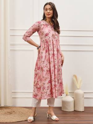 Baby pink and white floral printed high slit kurta pants set 5