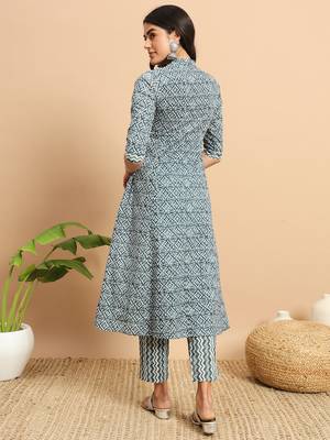 Indigo lapel collar printed kurta pants set 4