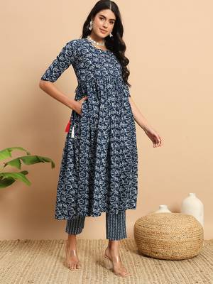 Indigo floral printed flared calf length kurta set 5