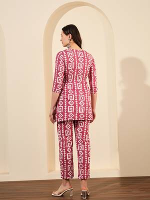 Mauve and white geometric printed co-ord set 5