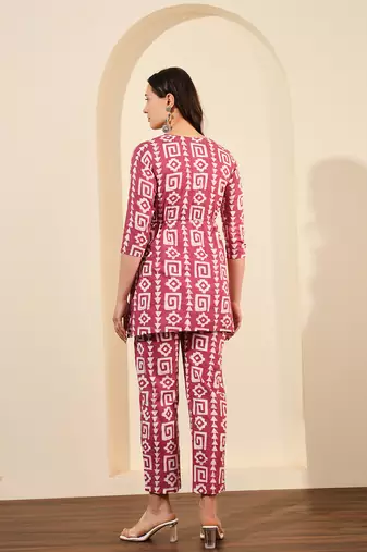 Mauve and white geometric printed co-ord set