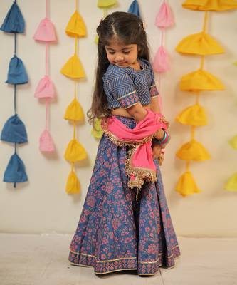 Blue block printed lehenga set. 3