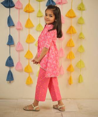 Pink block printed high-low kurta set. 4