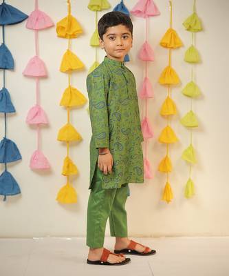 Green block printed kurta set. 3