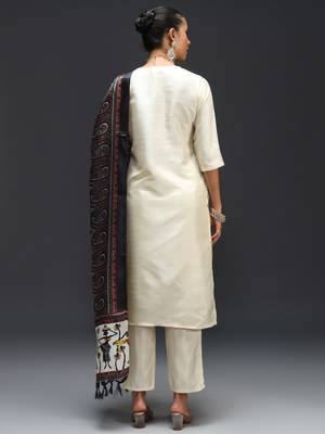   women kurta and trousers pant set silk blend 2