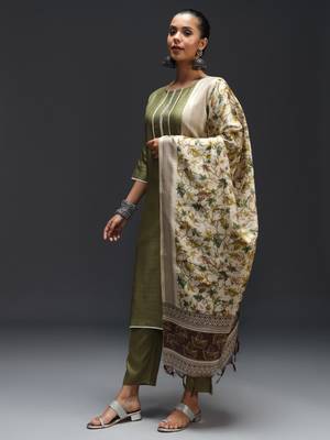   women kurta and trousers pant set silk blend 1