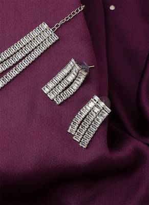 3 Layered Necklace Set With Earrings 2