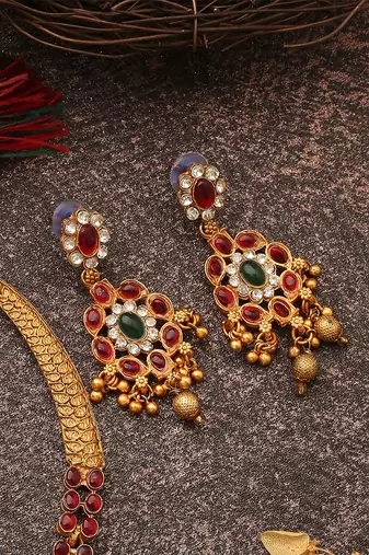 Multicolour Round Shaped Necklace Set