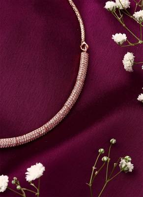 Rose Gold Round Necklace 3