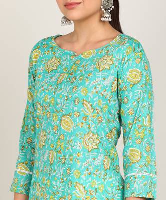  floral printed cotton blend a-line kurta with lace detailing green 5