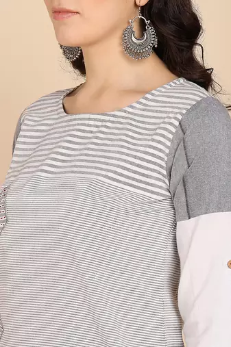 Vahson women colorblock cotton blend straight kurta grey