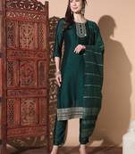 Smartraho embroidered kurta, salwar & dupatta set