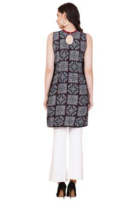 Rayon black sraight kurti with sleevless style best wear for spring summer season by sufiza lifestyle 2