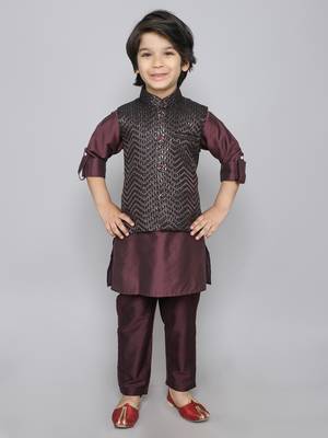 Kurta set with woven sequence embriodered button up jacket- wine 1