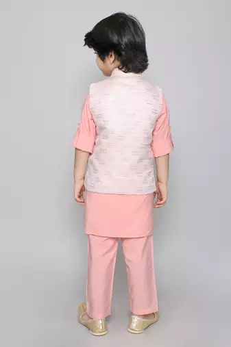 Kurta set with woven embriodered button up jacket - peach