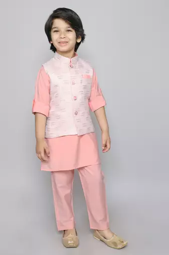Kurta set with woven embriodered button up jacket - peach