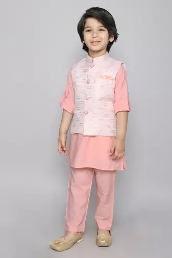 Kurta set with woven embriodered button up jacket - peach