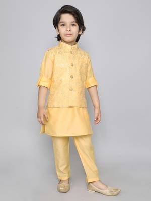 Kurta set with self embriodered button up jacket- yellow 3