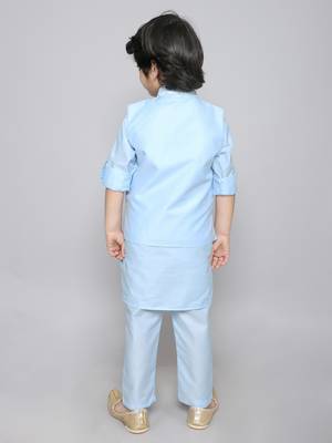 Kurta set with self embriodered button up jacket- blue 2