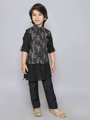 Kurta set with silver foil print button up jacket- black 3