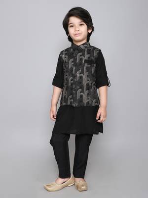 Kurta set with silver foil print button up jacket- black 4