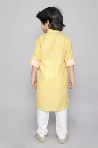 Cotton kurta set with geometrical print- yellow