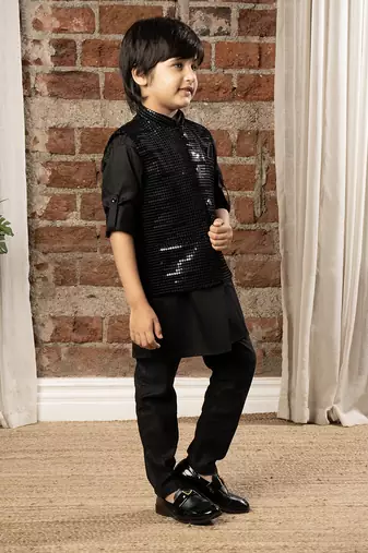 Full sleeves kurta pyjama set with sequin jacket for boys - black