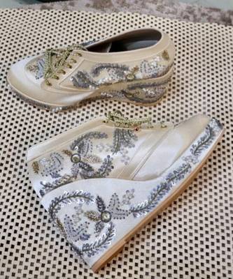 Gold customizable sneaker wedges 4