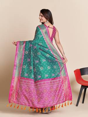 Rama Green Woven Patola Silk Blend Saree With Blouse Piece 3