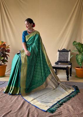 Rama Green Woven Bandhej Saree With Blouse Piece 2