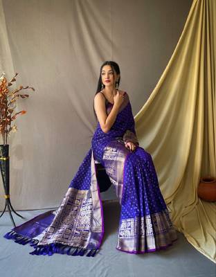 Royal Blue Woven Faux Kanchipuram Zari Silk saree With Blouse Piece 2
