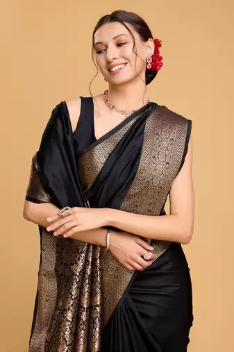 Black Woven Kanchipuram Silk Saree With Blouse Piece