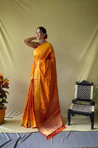 Mustard Woven Bandhej Bandhani saree Bandhej With Blouse Piece