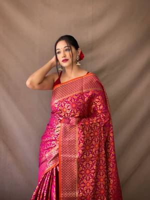 Dark Pink Woven Patola Silk Blend Saree With Blouse Piece 2