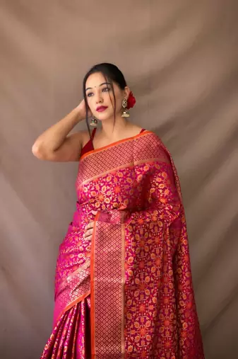 Dark Pink Woven Patola Silk Blend Saree With Blouse Piece