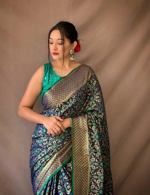 Navy Blue Woven Patola Silk Blend Saree With Blouse Piece 2