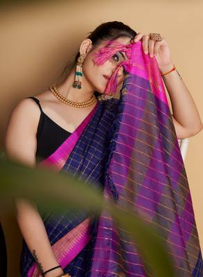 Navy Blue Woven Mysore Silk Uppada saree With Blouse Piece 4