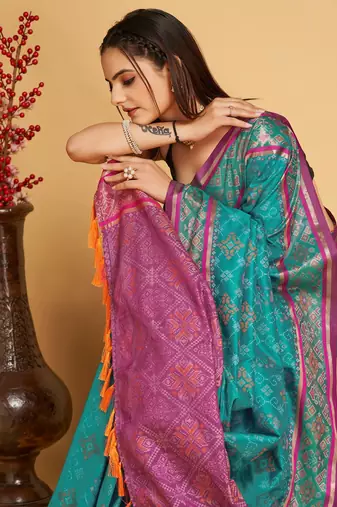 Teal Woven Patola Silk Blend Saree With Blouse Piece