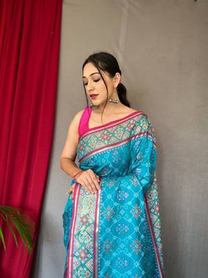 Teal Woven Patola Silk Blend Saree With Blouse Piece 3