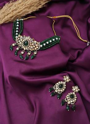 Green Beaded Necklace Set With Earrings 1